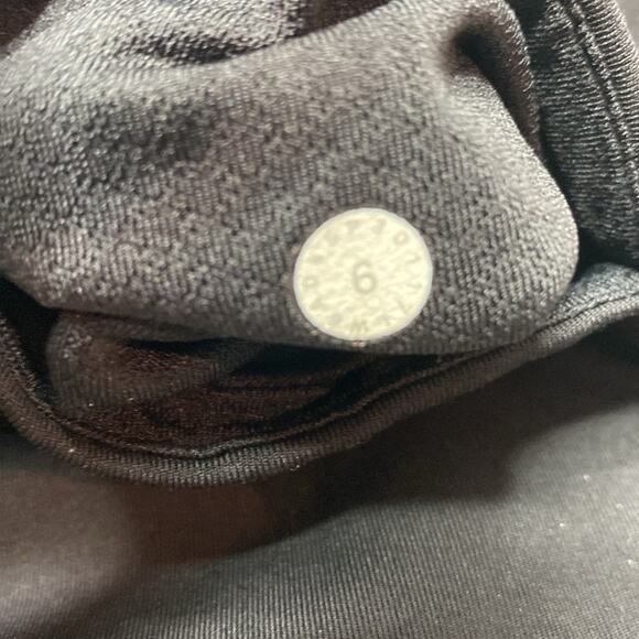 Lululemon Squad Cropped 17 inch black leggings size 6 - Picture 6 of 6